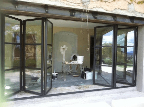 Fenêtre aluminium moderne avec profilés fins