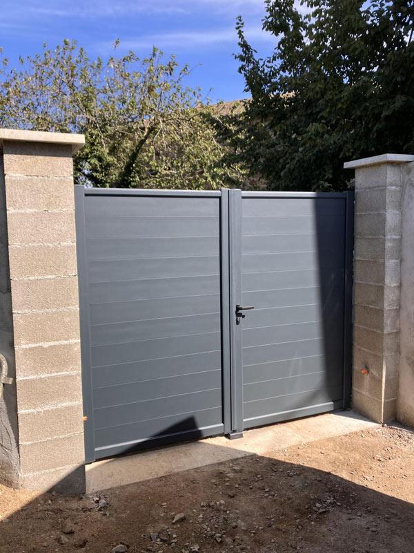 Portail aluminium battant sur mesure